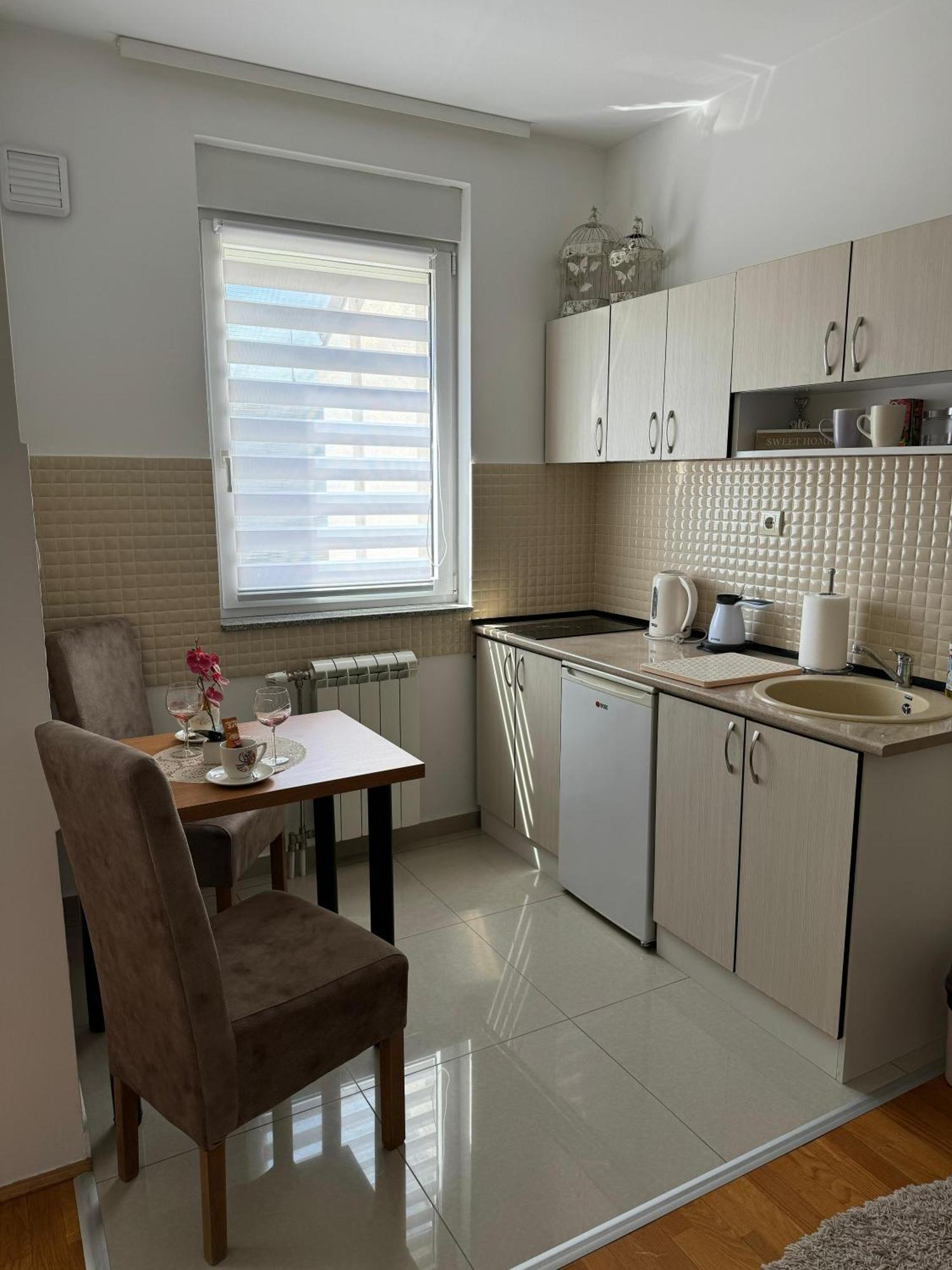 Angellina Apartmani Sremska Mitrovica Extérieur photo